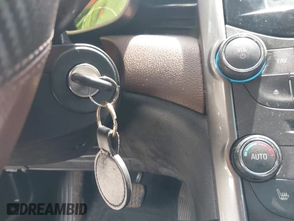 ✅ 2013 Chevrolet Malibu LTZ • VIN: 1G11H5SA6DF190026 • Lot: 42984401. Listed on IAAI with Not provided. Free auction sales archive from the USA and detailed vehicle history report at DreamBid. Image 11.