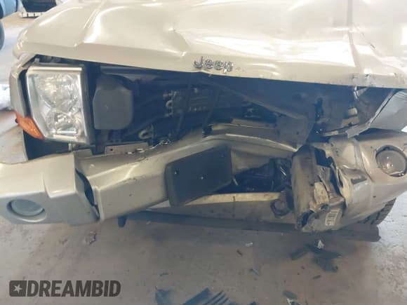 ✅ 2007 Jeep Commander Sport • VIN: 1J8HG48K87C661966 • Lot: 42107052. Listed on IAAI with 183,652 mi. Free auction sales archive from the USA and detailed vehicle history report at DreamBid. Image 6.