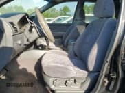 ✅ 2003 Kia Sorento LX • VIN: KNDJD733X35142046 • Лот: 52884115. Опубликован ранее на Copart с пробегом 236 184 миль. Бесплатный доступ к архиву аукционных продаж из США и подробный отчёт об истории автомобиля на DreamBid. Изображение 7.