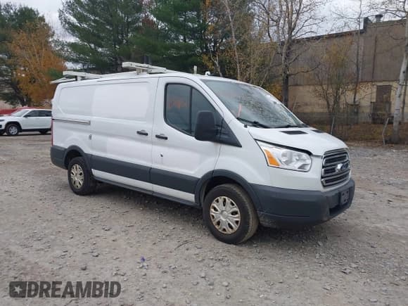✅ 2018 Ford Transit • VIN: 1FTYR1YM1JKA73549 • Лот: 43521182. Опубликован ранее на IAAI с пробегом 148 045 миль. Бесплатный доступ к архиву аукционных продаж из США и подробный отчёт об истории автомобиля на DreamBid. Изображение 1.