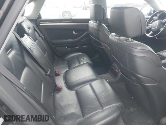 ✅ 2008 Audi A8 • VIN: WAULV94E18N000772 • Lot: 42210393. Wystawiony na IAAI z przebiegiem 147 026 mil. Bezpłatny archiwum sprzedaży aukcyjnych z USA i szczegółowy raport historii pojazdu na DreamBid. Zdjęcie 8.