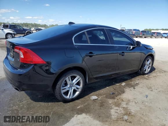 ✅ 2015 Volvo S60 T5 Drive-E Premier Plus • VIN: YV140MFC5F1314511 • Lot: 86792515. Listed on Copart with 92,863 mi. Free auction sales archive from the USA and detailed vehicle history report at DreamBid. Image 3.
