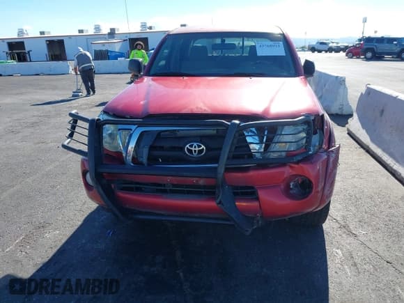 ✅ 2005 Toyota Tacoma PreRunner • VIN: 5TEJU62N95Z063643 • Lot: 43768921. Listed on IAAI with 113,306 mi. Free auction sales archive from the USA and detailed vehicle history report at DreamBid. Image 6.