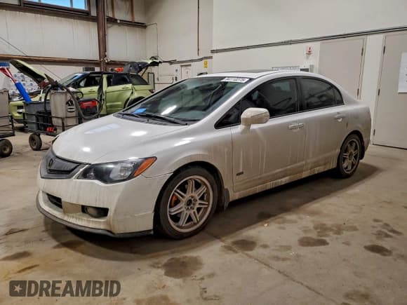 ✅ 2011 Acura CSX • VIN: 2HHFD5E75BH201504 • Lot: 94110275. Wystawiony na Copart z przebiegiem 143 970 mil. Bezpłatny archiwum sprzedaży aukcyjnych z USA i szczegółowy raport historii pojazdu na DreamBid. Zdjęcie 1.