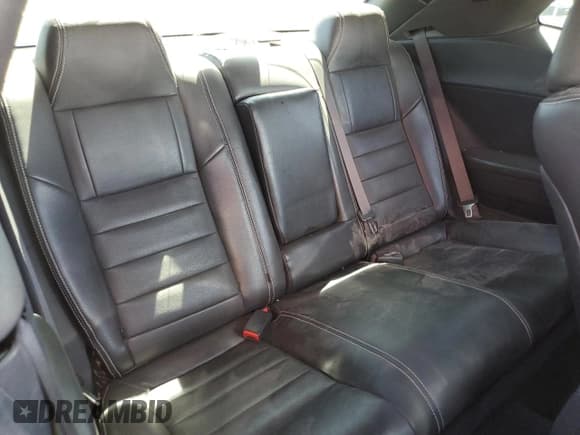 ✅ 2013 Dodge Challenger SXT • VIN: 2C3CDYAG0DH596373 • Lot: 68378504. Wystawiony na Copart z przebiegiem Nie podano. Bezpłatny archiwum sprzedaży aukcyjnych z USA i szczegółowy raport historii pojazdu na DreamBid. Zdjęcie 10.