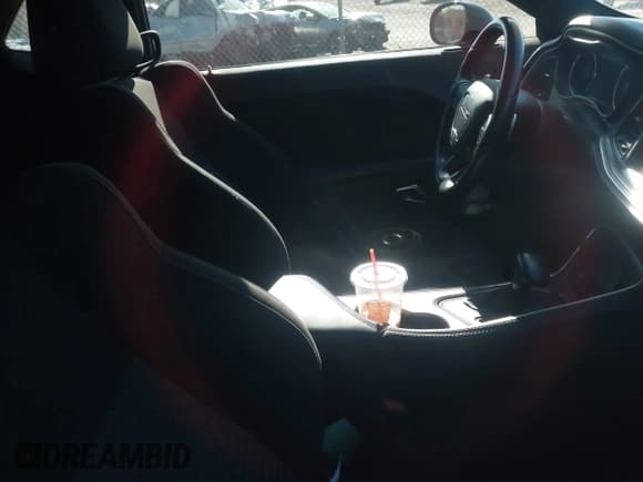 ✅ 2022 Dodge Challenger GT • VIN: 2C3CDZJG3NH233718 • Лот: 43543812. Опубликован ранее на IAAI с пробегом 67 813 миль. Бесплатный доступ к архиву аукционных продаж из США и подробный отчёт об истории автомобиля на DreamBid. Изображение 5.