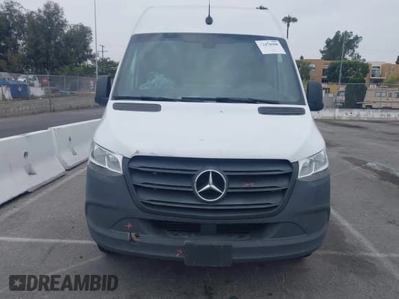 ✅ 2022 Mercedes-Benz Sprinter Cargo • VIN: W1Y4EDHY7NT091581 • Lot: 42478500. Listed on IAAI with 67,897 mi. Free auction sales archive from the USA and detailed vehicle history report at DreamBid. Image 11.