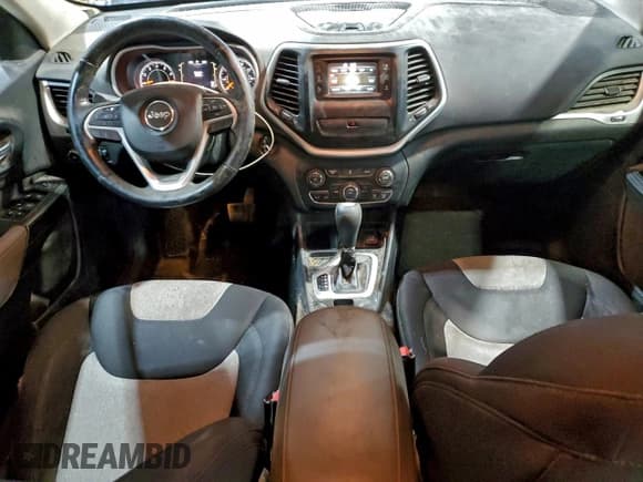 ✅ 2014 Jeep Cherokee Latitude • VIN: 1C4PJLCSXEW212869 • Lot: 94179855. Wystawiony na Copart z przebiegiem 114 124 mil. Bezpłatny archiwum sprzedaży aukcyjnych z USA i szczegółowy raport historii pojazdu na DreamBid. Zdjęcie 8.