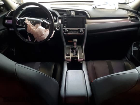 ✅ 2019 Honda Civic Touring • VIN: 2HGFC1F96KH105543 • Лот: 70206105. Опубликован ранее на Copart с пробегом Не указан. Бесплатный доступ к архиву аукционных продаж из США и подробный отчёт об истории автомобиля на DreamBid. Изображение 8.