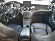 ✅ 2015 Mercedes-Benz CLA 250 • VIN: WDDSJ4EB2FN201407 • Lot: 93405885. Wystawiony na Copart z przebiegiem 127 823 mil. Bezpłatny archiwum sprzedaży aukcyjnych z USA i szczegółowy raport historii pojazdu na DreamBid. Zdjęcie 8.
