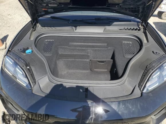 ✅ 2024 Porsche Macan • VIN: WP1AA2XA4RL001316 • Лот: 58799485. Опубликован ранее на Copart с пробегом 15 530 миль. Бесплатный доступ к архиву аукционных продаж из США и подробный отчёт об истории автомобиля на DreamBid. Изображение 12.