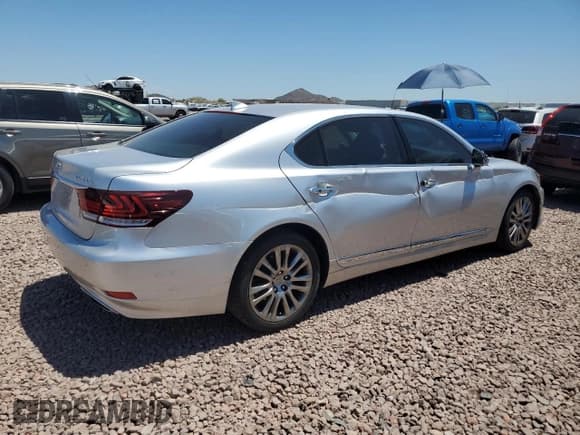 ✅ 2014 Lexus LS 460 L • VIN: JTHGL5EF5E5052815 • Lot: 54770504. Listed on Copart with 32,567 mi. Free auction sales archive from the USA and detailed vehicle history report at DreamBid. Image 3.