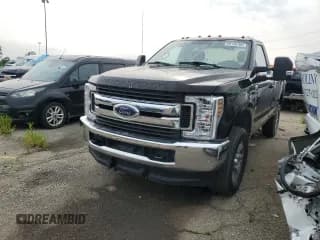 ✅ 2019 Ford F-250 XL • VIN: 1FTBF2B69KEE39689 • Лот: 59139785. Опубликован ранее на Copart с пробегом 35 652 миль. Бесплатный доступ к архиву аукционных продаж из США и подробный отчёт об истории автомобиля на DreamBid. Изображение 1.