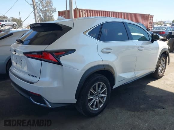 ✅ 2019 Lexus NX 300h • VIN: JTJBJRBZ7K2123627 • Lot: 43022205. Wystawiony na IAAI z przebiegiem 86 839 mil. Bezpłatny archiwum sprzedaży aukcyjnych z USA i szczegółowy raport historii pojazdu na DreamBid. Zdjęcie 4.