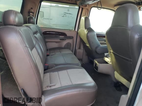 ✅ 2004 Ford Excursion Eddie Bauer • VIN: 1FMSU45P64EC12030 • Lot: 77873994. Wystawiony na Copart z przebiegiem 186 835 mil. Bezpłatny archiwum sprzedaży aukcyjnych z USA i szczegółowy raport historii pojazdu na DreamBid. Zdjęcie 11.