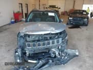 ✅ 2018 Jeep Compass Limited • VIN: 3C4NJDCB0JT104385 • Lot: 43197333. Wystawiony na IAAI z przebiegiem 122 004 mil. Bezpłatny archiwum sprzedaży aukcyjnych z USA i szczegółowy raport historii pojazdu na DreamBid. Zdjęcie 12.