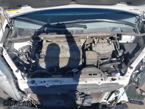 ✅ 2014 Toyota Sienna LE • VIN: 5TDKK3DCXES434133 • Lot: 43587885. Listed on IAAI with 111,272 mi. Free auction sales archive from the USA and detailed vehicle history report at DreamBid. Image 10.