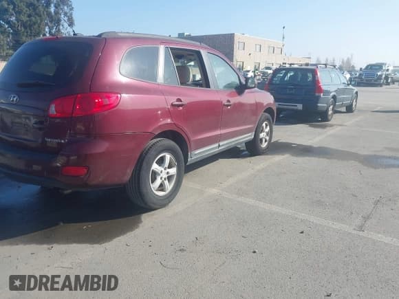 ✅ 2008 Hyundai Santa Fe GLS • VIN: 5NMSG13D48H156305 • Lot: 43821942. Listed on IAAI with 121,790 mi. Free auction sales archive from the USA and detailed vehicle history report at DreamBid. Image 4.