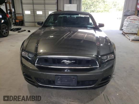 ✅ 2013 Ford Mustang V6 • VIN: 1ZVBP8EM3D5276435 • Лот: 67774385. Опубликован ранее на Copart с пробегом 184 176 миль. Бесплатный доступ к архиву аукционных продаж из США и подробный отчёт об истории автомобиля на DreamBid. Изображение 5.