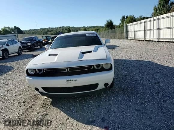 ✅ 2018 Dodge Challenger SXT • VIN: 2C3CDZAG7JH321715 • Лот: 85930925. Опубликован ранее на Copart с пробегом 152 010 миль. Бесплатный доступ к архиву аукционных продаж из США и подробный отчёт об истории автомобиля на DreamBid. Изображение 13.
