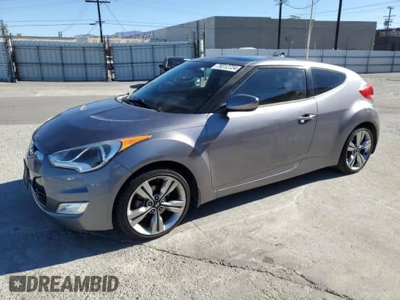 ✅ 2013 Hyundai Veloster w/Black Int • VIN: KMHTC6AD4DU093995 • Lot: 79312724. Wystawiony na Copart z przebiegiem 101 122 mil. Bezpłatny archiwum sprzedaży aukcyjnych z USA i szczegółowy raport historii pojazdu na DreamBid. Zdjęcie 1.