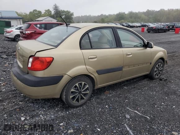 ✅ 2009 Kia Rio LX • VIN: KNADE223096485561 • Lot: 73412874. Wystawiony na Copart z przebiegiem 137 858 mil. Bezpłatny archiwum sprzedaży aukcyjnych z USA i szczegółowy raport historii pojazdu na DreamBid. Zdjęcie 3.