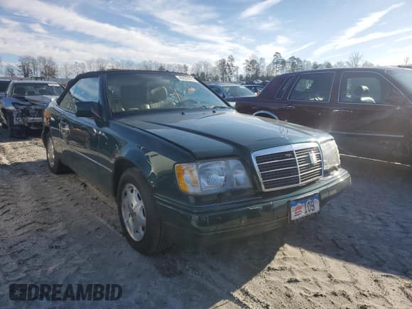 ✅ 1995 Mercedes-Benz E 320 • VIN: WDBEA66E3SC282336 • Лот: 45023515. Опубликован ранее на Copart с пробегом 93 688 миль. Бесплатный доступ к архиву аукционных продаж из США и подробный отчёт об истории автомобиля на DreamBid. Изображение 4.