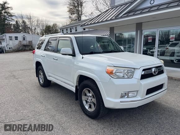 ✅ 2013 Toyota 4Runner SR5 • VIN: JTEBU5JR3D5130804 • Lot: 43661478. Wystawiony na IAAI z przebiegiem 238 501 mil. Bezpłatny archiwum sprzedaży aukcyjnych z USA i szczegółowy raport historii pojazdu na DreamBid. Zdjęcie 1.