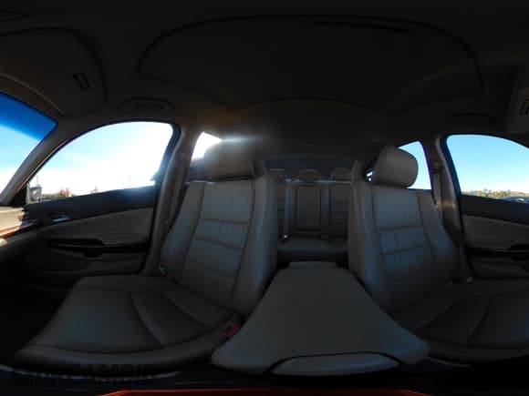 ✅ 2010 Honda Accord EX-L • VIN: 1HGCP2F88AA093428 • Lot: 43506943. Wystawiony na IAAI z przebiegiem 87 838 mil. Bezpłatny archiwum sprzedaży aukcyjnych z USA i szczegółowy raport historii pojazdu na DreamBid. Zdjęcie 18.