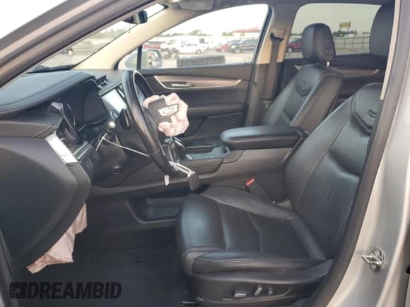 ✅ 2019 Cadillac XT5 Premium Luxury FWD • VIN: 1GYKNERS0KZ212210 • Lot: 66301555. Wystawiony na Copart z przebiegiem 102 976 mil. Bezpłatny archiwum sprzedaży aukcyjnych z USA i szczegółowy raport historii pojazdu na DreamBid. Zdjęcie 7.