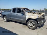 ✅ 2020 Chevrolet Silverado 1500 Custom • VIN: 1GCRWBEH7LZ362259 • Lot: 93015015. Wystawiony na Copart z przebiegiem Nie podano. Bezpłatny archiwum sprzedaży aukcyjnych z USA i szczegółowy raport historii pojazdu na DreamBid. Zdjęcie 4.