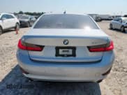 ✅ 2020 BMW 3 Series 330i • VIN: WBA5R1C0XLFH41402 • Lot: 80916475. Wystawiony na Copart z przebiegiem 68 935 mil. Bezpłatny archiwum sprzedaży aukcyjnych z USA i szczegółowy raport historii pojazdu na DreamBid. Zdjęcie 6.