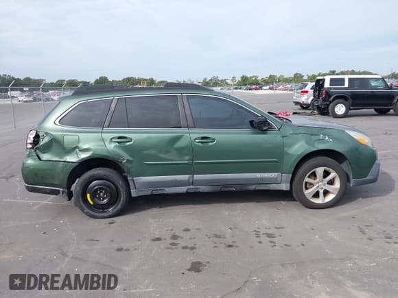 ✅ 2013 Subaru Outback Limited • VIN: 4S4BRCKC2D3215242 • Lot: 43638342. Wystawiony na IAAI z przebiegiem 150 037 mil. Bezpłatny archiwum sprzedaży aukcyjnych z USA i szczegółowy raport historii pojazdu na DreamBid. Zdjęcie 14.