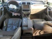 ✅ 2016 Lexus GX 460 • VIN: JTJBM7FX8G5146800 • Lot: 90275305. Wystawiony na Copart z przebiegiem 270 437 mil. Bezpłatny archiwum sprzedaży aukcyjnych z USA i szczegółowy raport historii pojazdu na DreamBid. Zdjęcie 8.