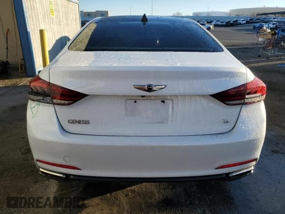 ✅ 2015 Hyundai Genesis 3.8L • VIN: KMHGN4JE0FU054896 • Lot: 46666385. Wystawiony na Copart z przebiegiem 170 641 mil. Bezpłatny archiwum sprzedaży aukcyjnych z USA i szczegółowy raport historii pojazdu na DreamBid. Zdjęcie 6.