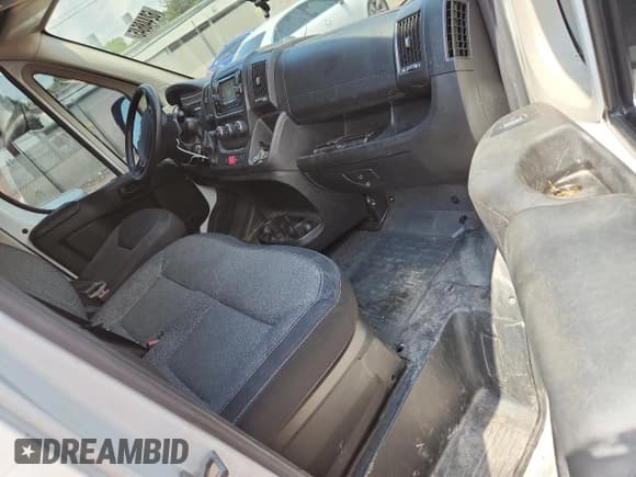 ✅ 2014 Ram ProMaster Cargo • VIN: 3C6TRVCGXEE104736 • Lot: 62448645. Wystawiony na Copart z przebiegiem 163 241 mil. Bezpłatny archiwum sprzedaży aukcyjnych z USA i szczegółowy raport historii pojazdu na DreamBid. Zdjęcie 8.