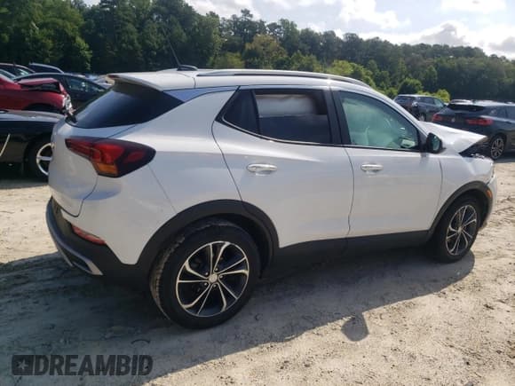✅ 2020 Buick Encore GX Select • VIN: KL4MMDSL7LB103911 • Лот: 64114855. Опубликован ранее на Copart с пробегом 77 100 миль. Бесплатный доступ к архиву аукционных продаж из США и подробный отчёт об истории автомобиля на DreamBid. Изображение 3.
