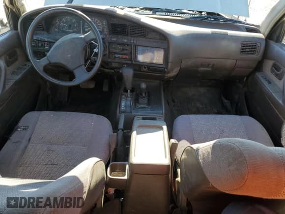 ✅ 1992 Toyota Land Cruiser • VIN: JT3FJ80W4N0050616 • Lot: 65856414. Wystawiony na Copart z przebiegiem 248 509 mil. Bezpłatny archiwum sprzedaży aukcyjnych z USA i szczegółowy raport historii pojazdu na DreamBid. Zdjęcie 8.