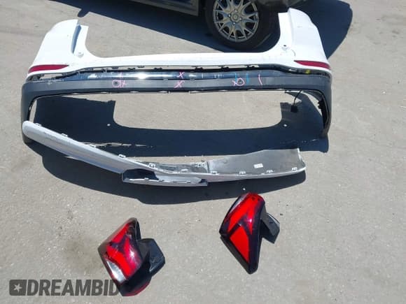 ✅ 2023 Chevrolet Equinox RS • VIN: 3GNAXWEG0PS179417 • Лот: 42717230. Опубликован ранее на IAAI с пробегом 23 270 миль. Бесплатный доступ к архиву аукционных продаж из США и подробный отчёт об истории автомобиля на DreamBid. Изображение 12.