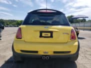 ✅ 2004 MINI Hardtop S • VIN: WMWRE33494TD76550 • Lot: 63759095. Listed on Copart with 81,950 mi. Free auction sales archive from the USA and detailed vehicle history report at DreamBid. Image 6.