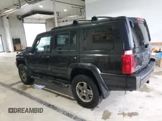 ✅ 2008 Jeep Commander Sport • VIN: 1J8HG48K48C235046 • Lot: 72966414. Wystawiony na Copart z przebiegiem 149 303 mil. Bezpłatny archiwum sprzedaży aukcyjnych z USA i szczegółowy raport historii pojazdu na DreamBid. Zdjęcie 2.