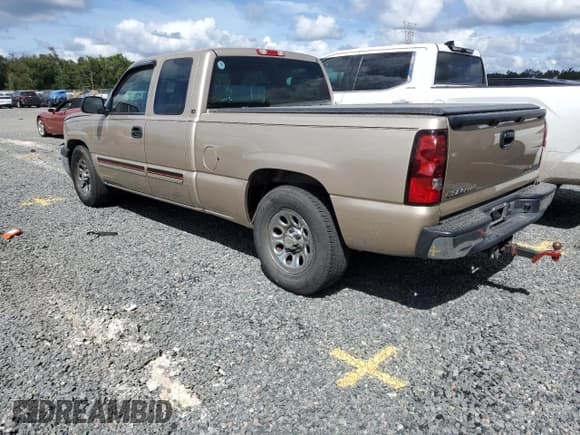 ✅ 2005 Chevrolet Silverado 1500 LS • VIN: 2GCEC19T251267071 • Лот: 74557184. Опубликован ранее на Copart с пробегом Не указан. Бесплатный доступ к архиву аукционных продаж из США и подробный отчёт об истории автомобиля на DreamBid. Изображение 2.