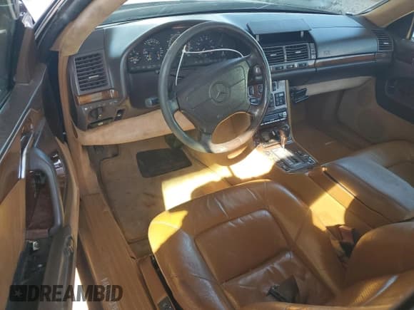 ✅ 1995 Mercedes-Benz S • VIN: WDBGA70EXSA217311 • Lot: 73434634. Wystawiony na Copart z przebiegiem Nie podano. Bezpłatny archiwum sprzedaży aukcyjnych z USA i szczegółowy raport historii pojazdu na DreamBid. Zdjęcie 8.