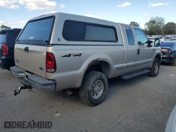 ✅ 1999 Ford F-250 XL • VIN: 1FTNX21L4XED28864 • Lot: 84868355. Listed on Copart with 389,986 mi. Free auction sales archive from the USA and detailed vehicle history report at DreamBid. Image 3.