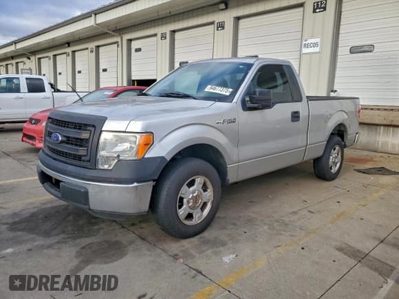✅ 2013 Ford F-150 XLT • VIN: 1FTMF1CM6DFD77004 • Lot: 94677375. Wystawiony na Copart z przebiegiem 171 844 mil. Bezpłatny archiwum sprzedaży aukcyjnych z USA i szczegółowy raport historii pojazdu na DreamBid. Zdjęcie 1.