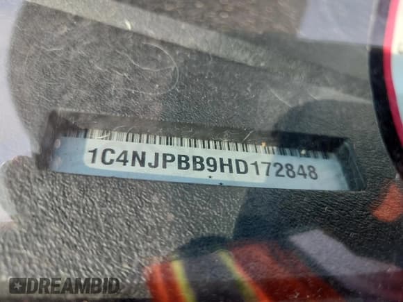 ✅ 2017 Jeep Patriot Sport • VIN: 1C4NJPBB9HD172848 • Lot: 81041065. Wystawiony na Copart z przebiegiem 41 623 mil. Bezpłatny archiwum sprzedaży aukcyjnych z USA i szczegółowy raport historii pojazdu na DreamBid. Zdjęcie 13.