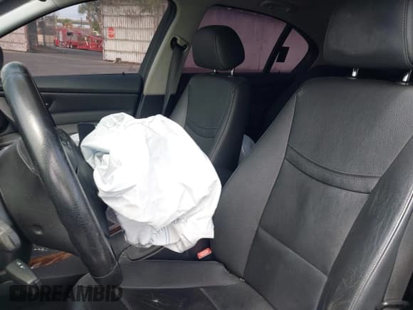 ✅ 2011 BMW 3 Series 328i • VIN: WBAPH7C59BE460185 • Lot: 43086784. Listed on IAAI with 122,324 mi. Free auction sales archive from the USA and detailed vehicle history report at DreamBid. Image 15.