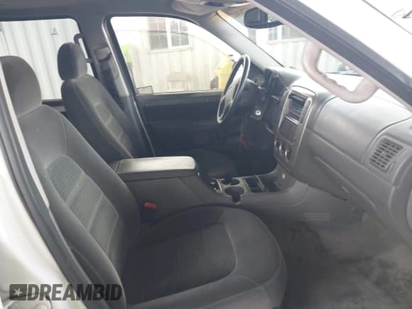 ✅ 2003 Ford Explorer XLT • VIN: 1FMZU73K43ZA66533 • Lot: 41776302. Listed on IAAI with 151,908 mi. Free auction sales archive from the USA and detailed vehicle history report at DreamBid. Image 5.