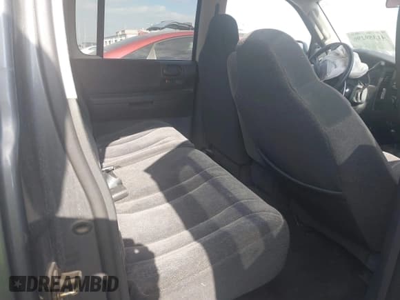 ✅ 2003 Dodge Dakota SLT • VIN: 1D7HL48N23S247441 • Lot: 41359296. Wystawiony na IAAI z przebiegiem 58 414 mil. Bezpłatny archiwum sprzedaży aukcyjnych z USA i szczegółowy raport historii pojazdu na DreamBid. Zdjęcie 8.