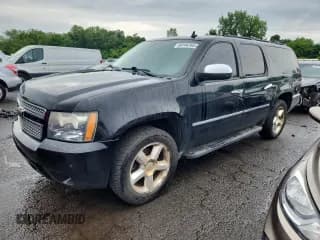 ✅ 2010 Chevrolet Suburban LTZ • VIN: 1GNUKKE37AR245330 • Lot: 64144765. Wystawiony na Copart z przebiegiem 243 618 mil. Bezpłatny archiwum sprzedaży aukcyjnych z USA i szczegółowy raport historii pojazdu na DreamBid. Zdjęcie 1.